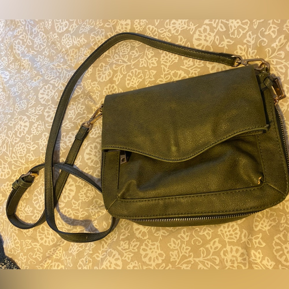 Moda Luxe Green Crossbody Bag
